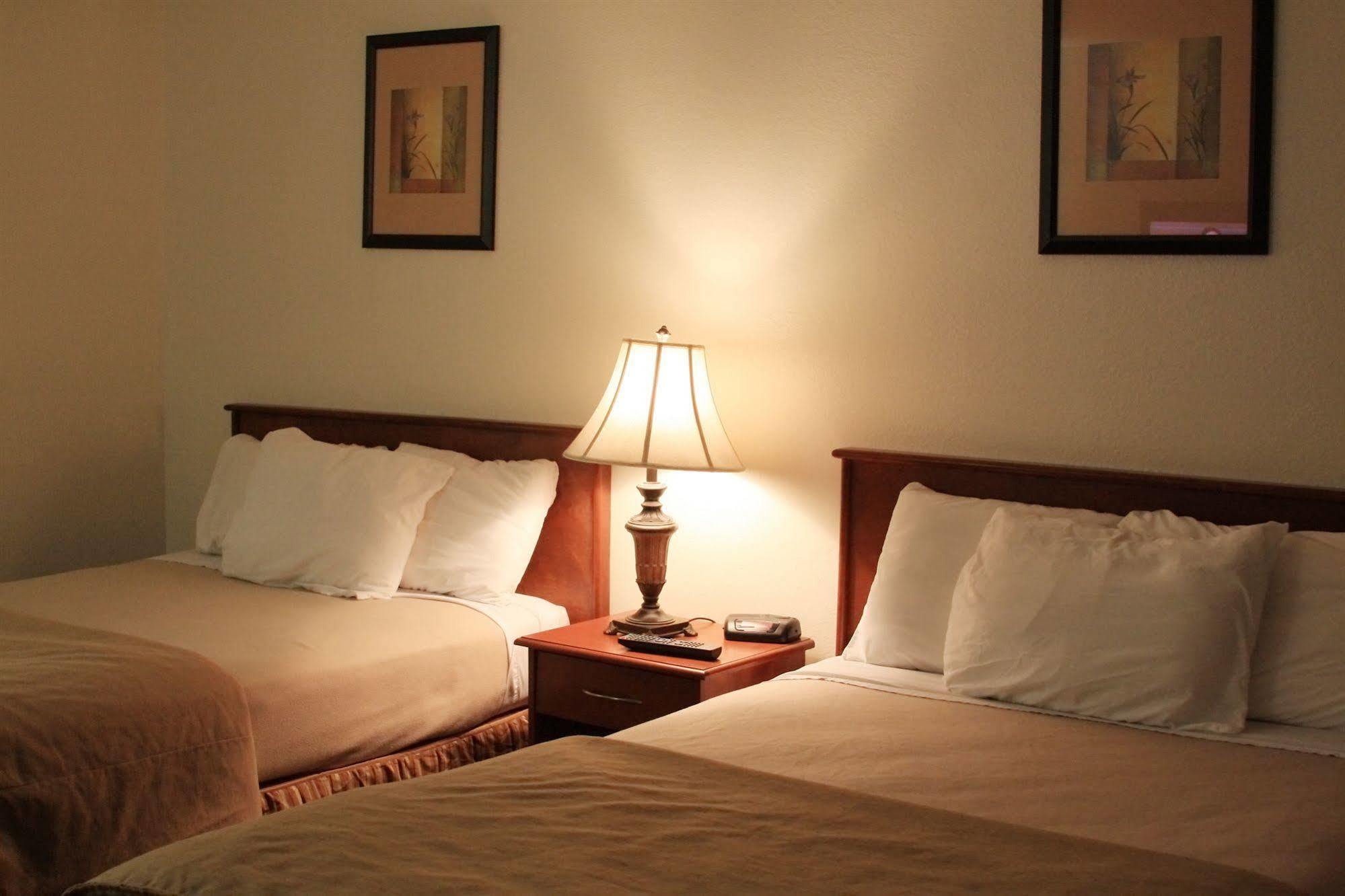 America Travel Inn Pullman Esterno foto