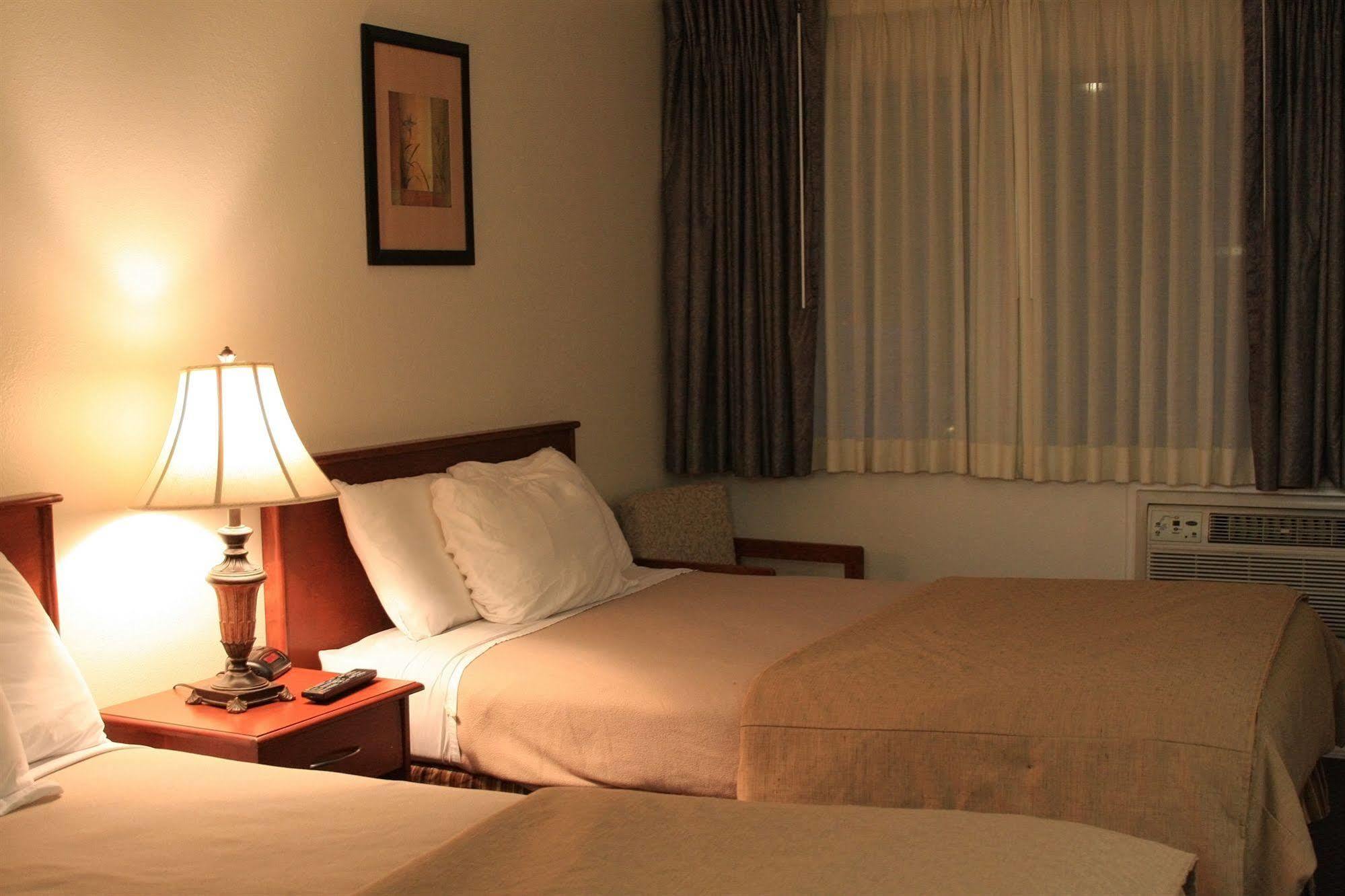 America Travel Inn Pullman Esterno foto